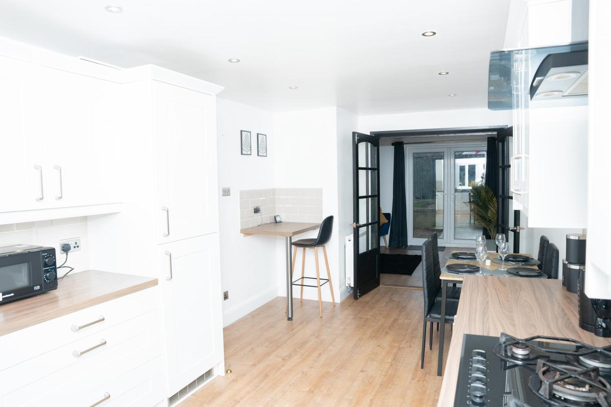 Stylish 3 Bed House With Free Parking Villa Leeds  Dış mekan fotoğraf